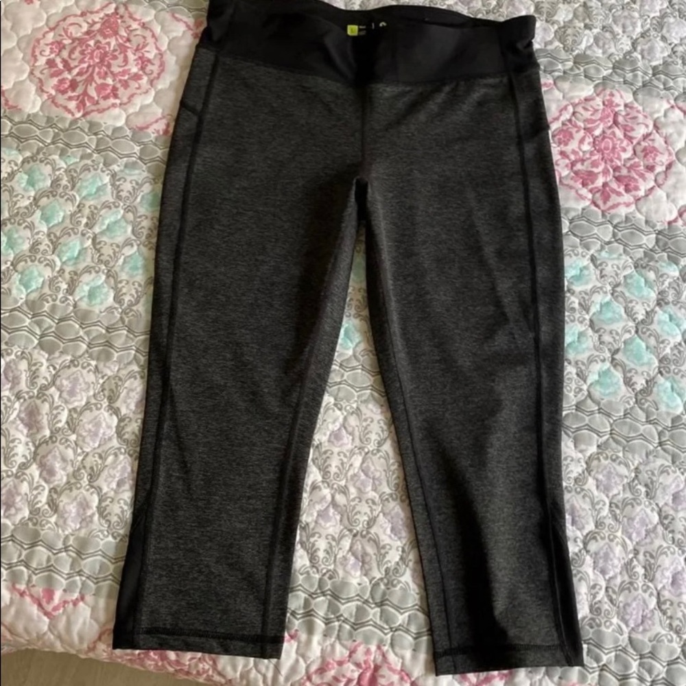 Xersion Capris